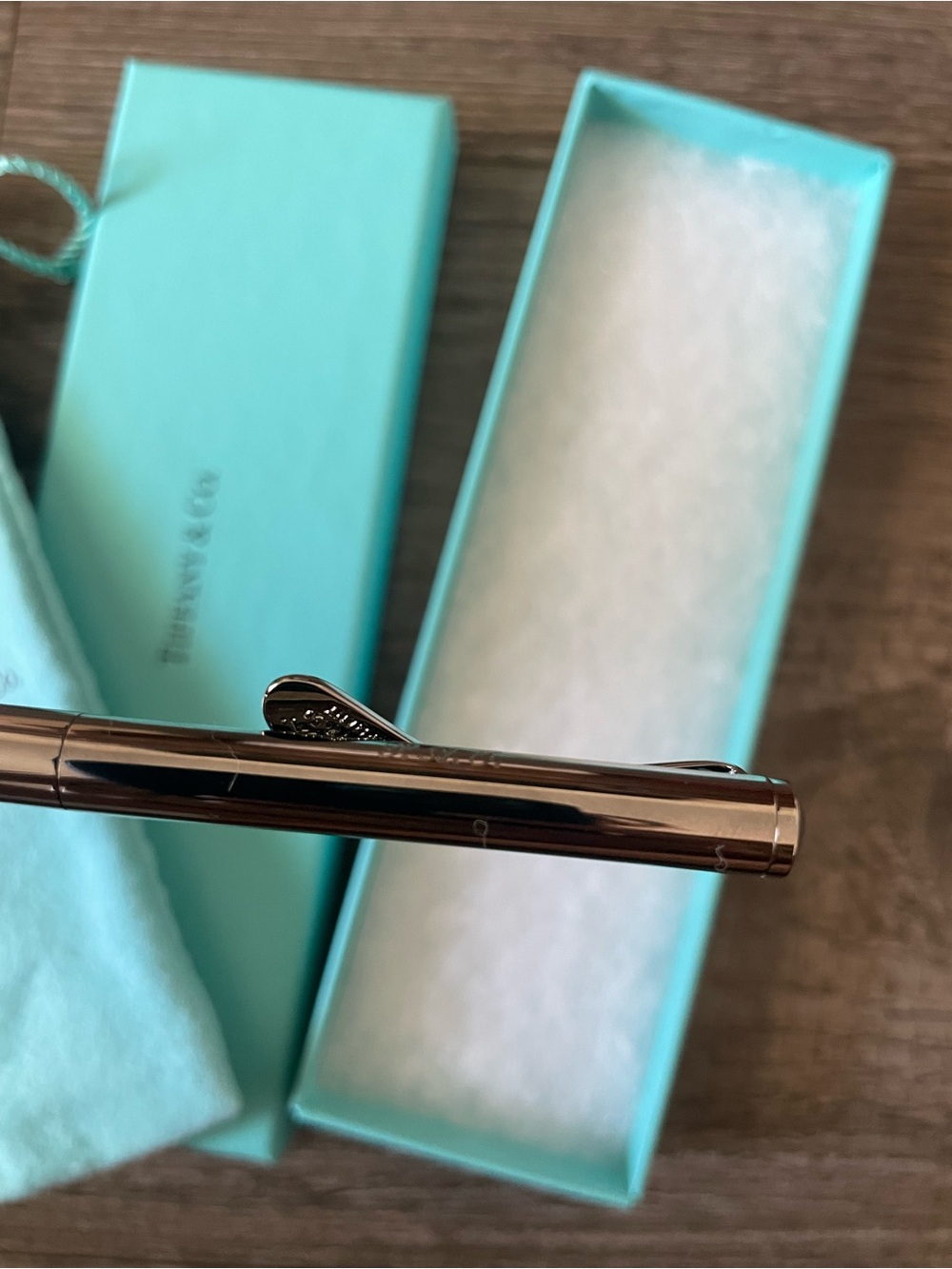 Tiffany & Co. Elsa Peretti Ballpoint Pen with Signature Box and Pouch - Picture 6 of 7